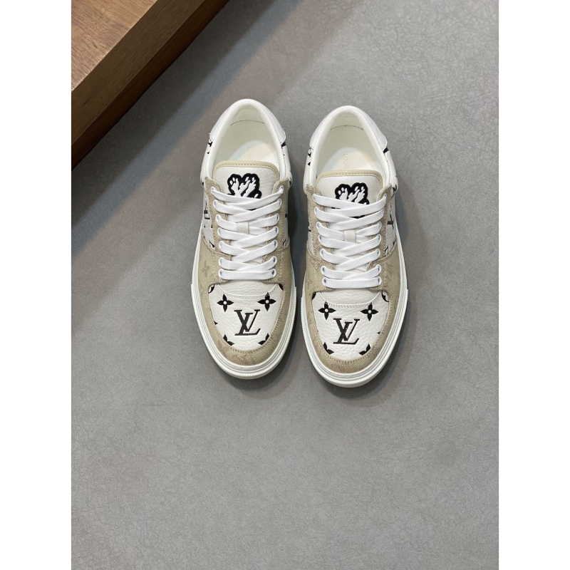 l**is V*t*n sneakers